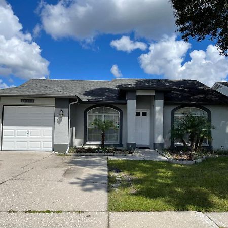 Cozy 3 Bedroom Home Close To Everything In Tampa! エクステリア 写真