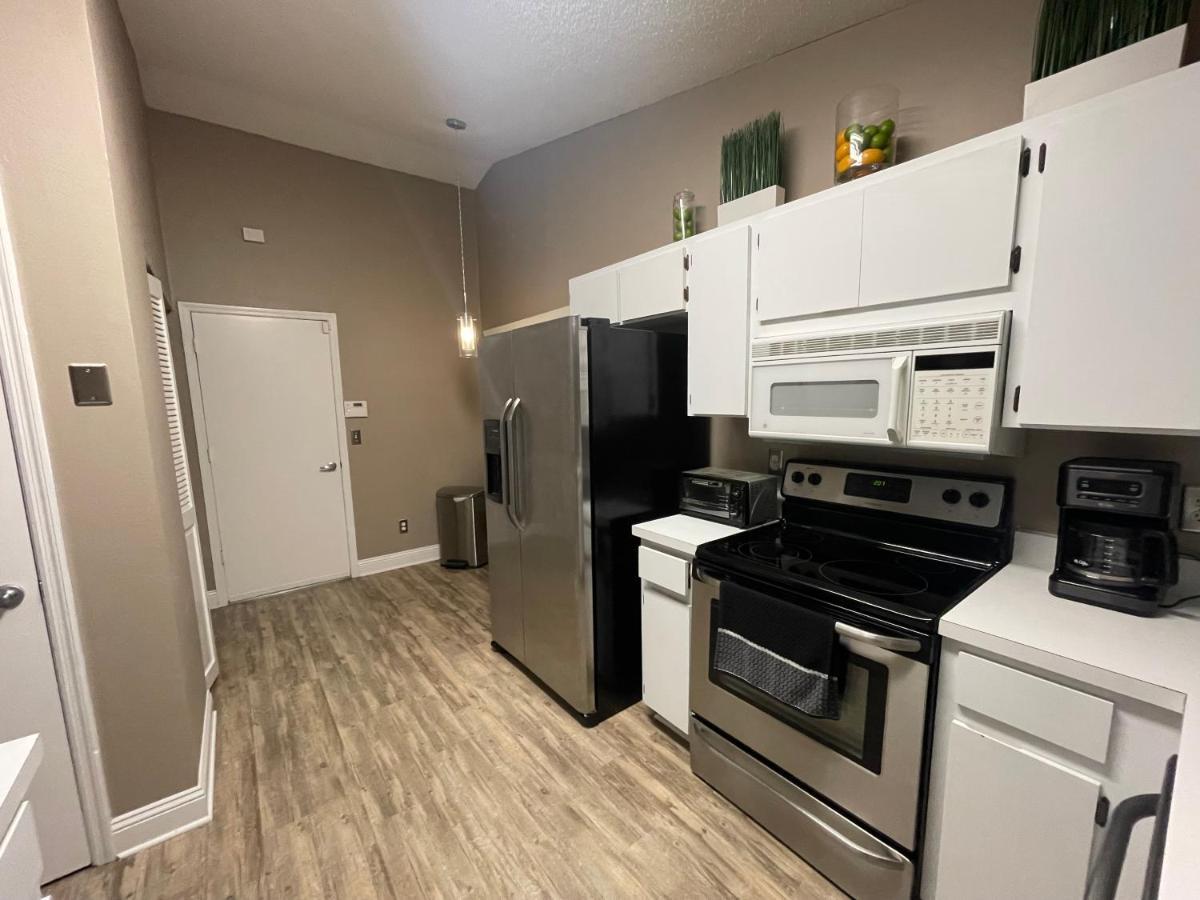 Cozy 3 Bedroom Home Close To Everything In Tampa! エクステリア 写真