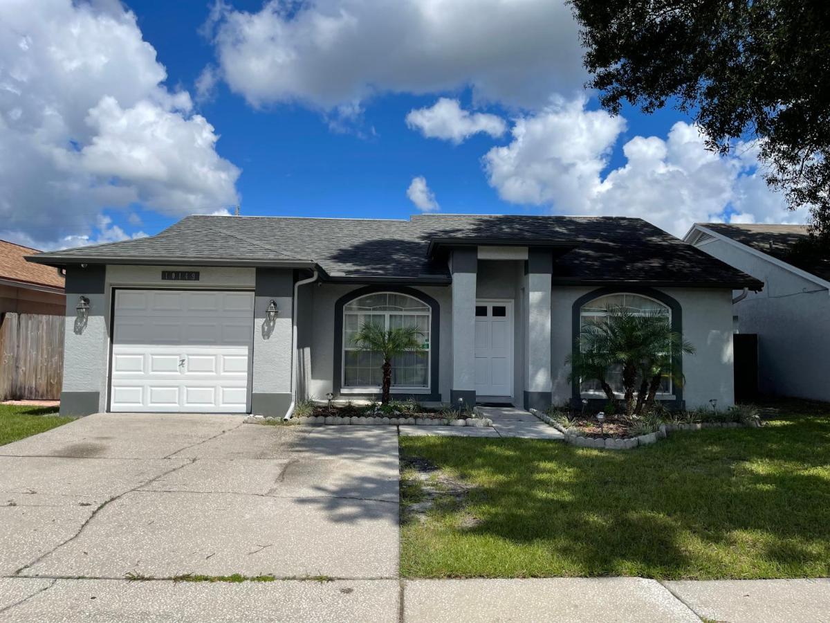 Cozy 3 Bedroom Home Close To Everything In Tampa! エクステリア 写真