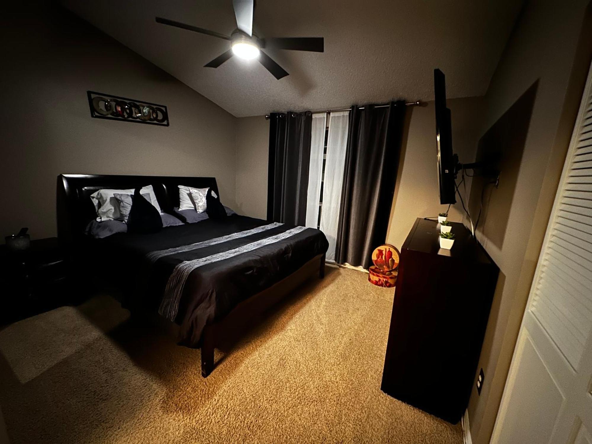 Cozy 3 Bedroom Home Close To Everything In Tampa! エクステリア 写真