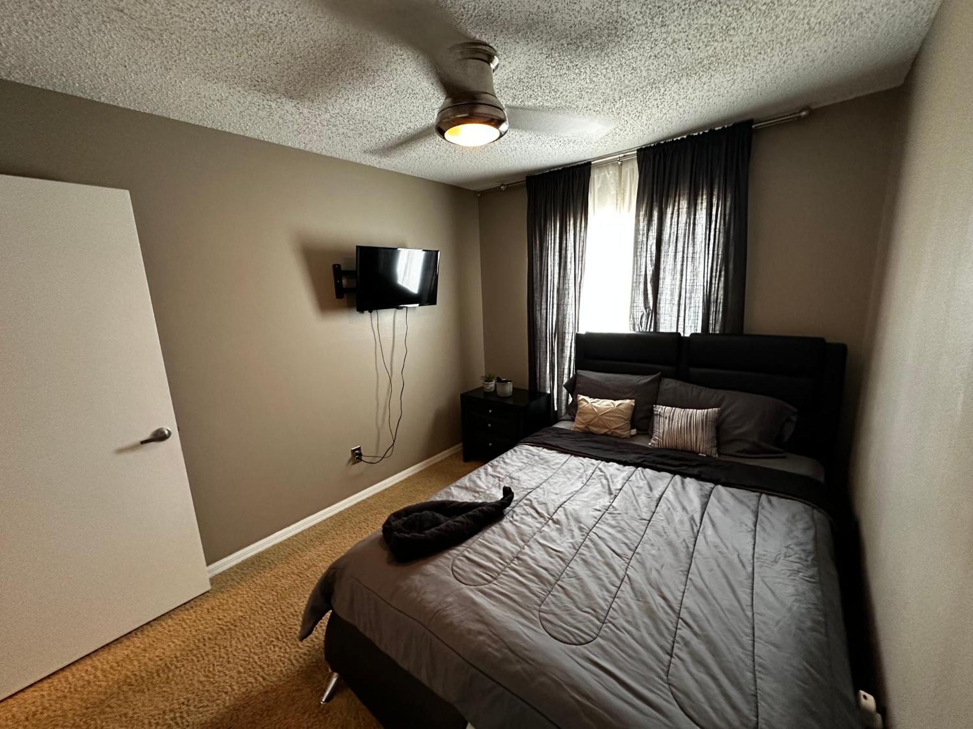 Cozy 3 Bedroom Home Close To Everything In Tampa! エクステリア 写真
